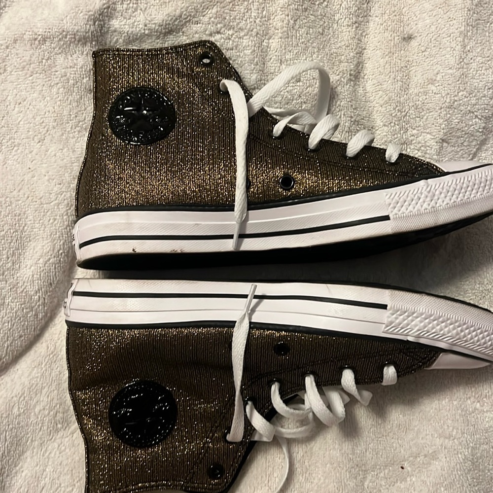 Brand new bronze metallic converse